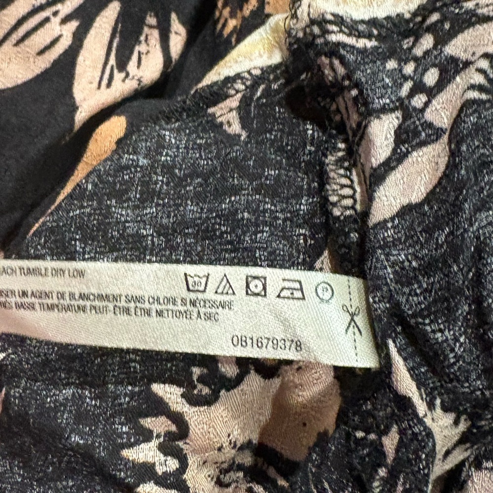 FREE PEOPLE NEW Bali seashell scarf print slip -black combo -XS - Picture 9 of 9
